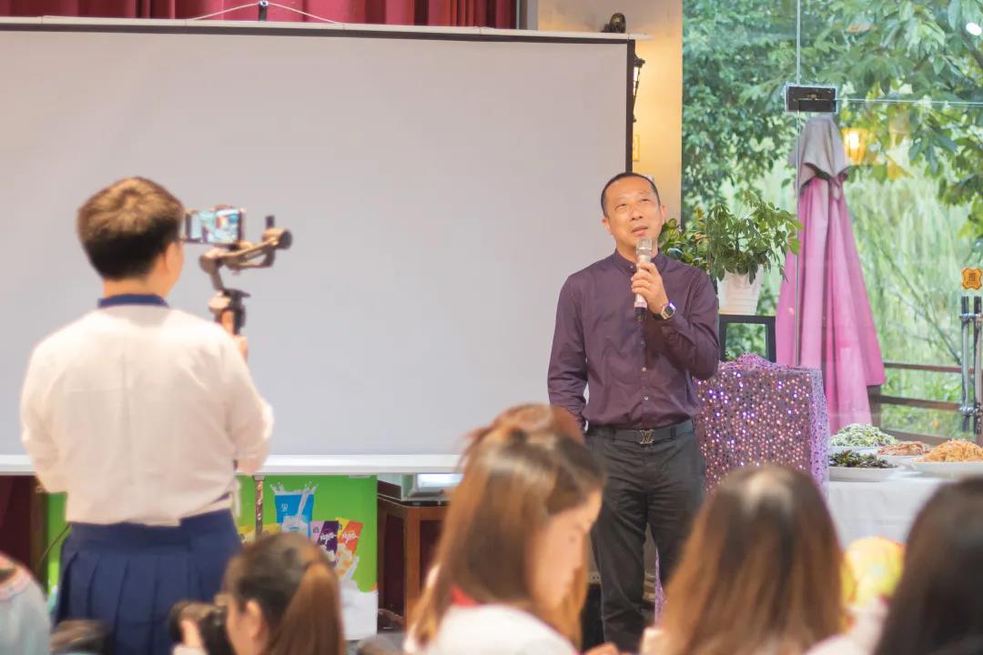 董事長孫宇先生為員工送上中秋祝福